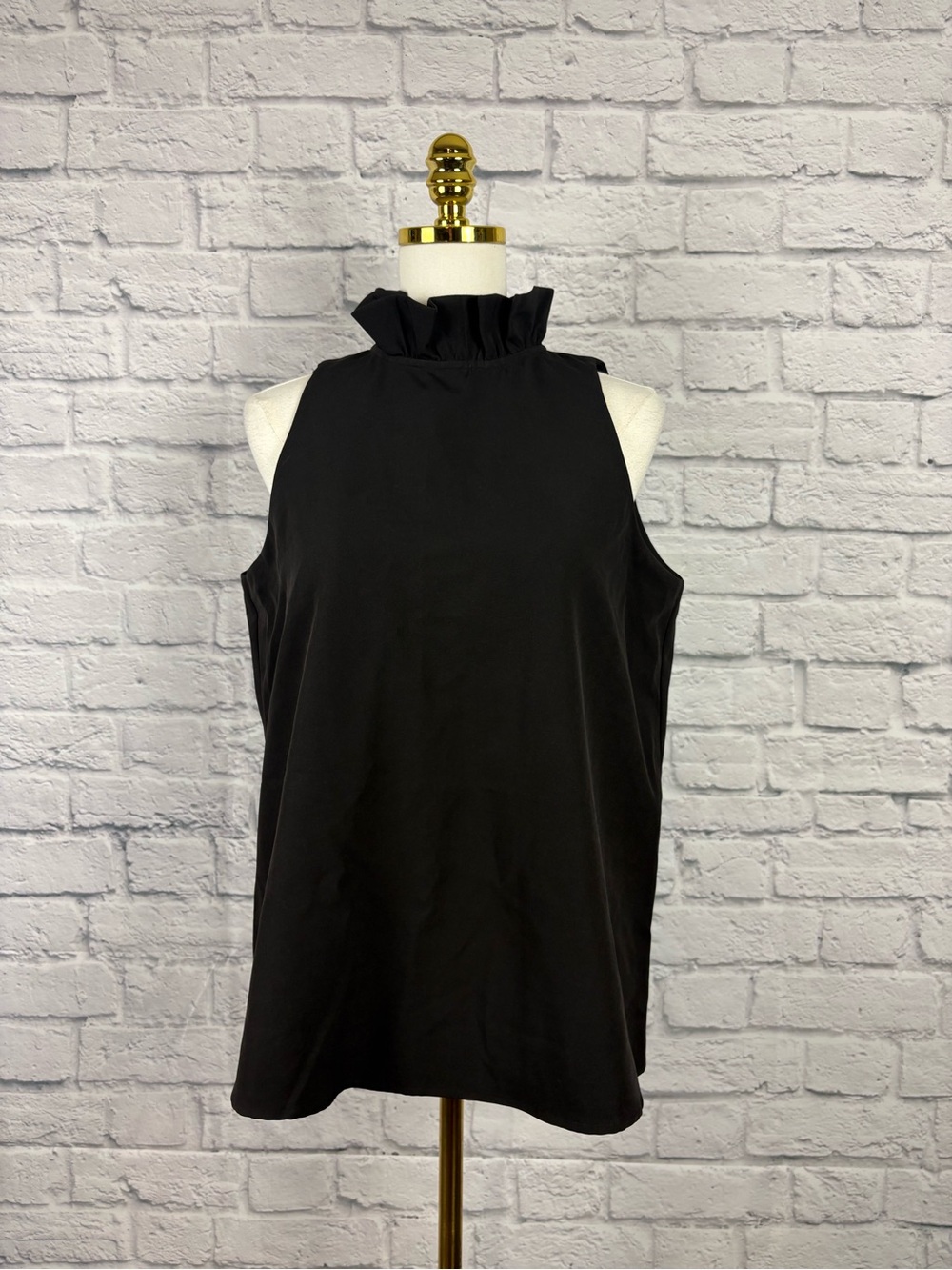 Tuckernuck Black Mason Top size M - Picture 6 of 11